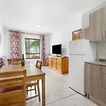 Cristianos - Emeterio Center - 5 Min