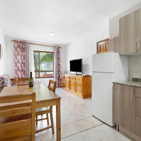 Cristianos - Emeterio Center - 5 Min